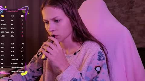 Emma online show from October 5, 6:26 pm