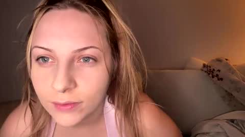 smallclitbitch333 online show from February 26, 6:06 am