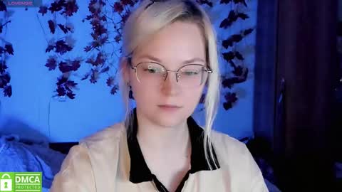 smallimpmeili online show from November 21, 7:23 pm