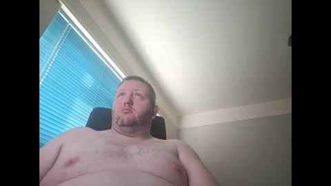 Snapshot of smallone19832 chatting on January 9, 10:31 am smallone19832 online show from January 9, 10:31 am