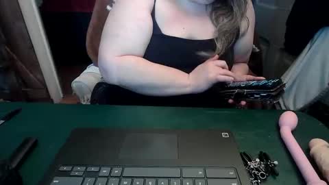 smalltowntrouble online show from February 26, 5:27 pm