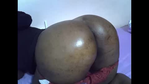 Snapshot of smart_lilly chatting on September 30, 7:35 pm smart_lilly online show from September 30, 7:35 pm