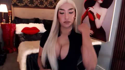 smasherqueen online show from June 2, 8:05 am