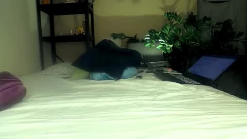 smile_dance_ online show from November 12, 6:54 pm