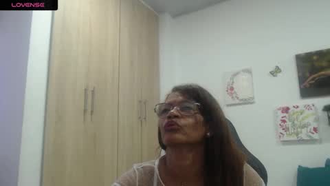 Smileth online show from March 29, 5:14 pm