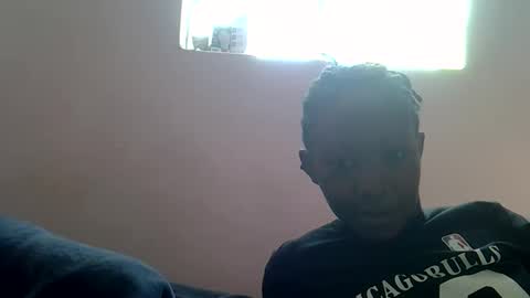 Snapshot of smiley_2025 chatting on October 19, 12:43 pm smiley 2025 online show from October 19, 12:43 pm