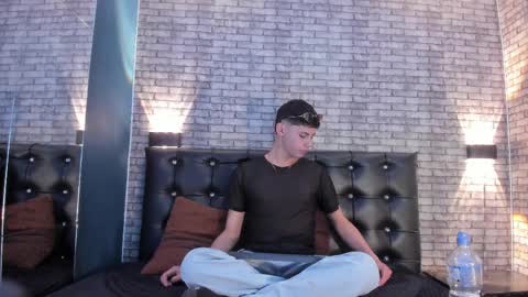 Smith online show from March 31, 8:20 pm