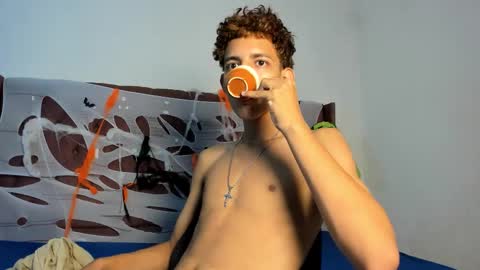 JONH SMITH AND ALIX SMITH online show from October 18, 2:32 pm