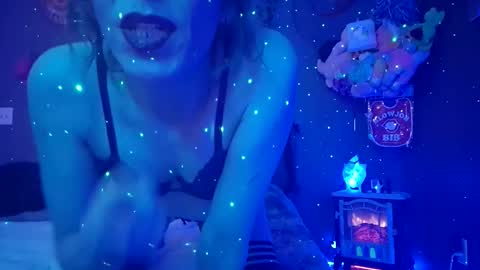 love bug online show from March 4, 10:23 am