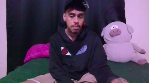 teddy online show from November 22, 9:08 am