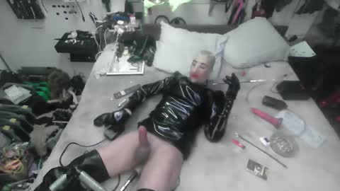 smokeslut365 online show from November 17, 7:11 am