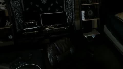 Snapshot of smokey915 chatting on January 15, 6:54 am Smokey915 online show from January 15, 6:54 am