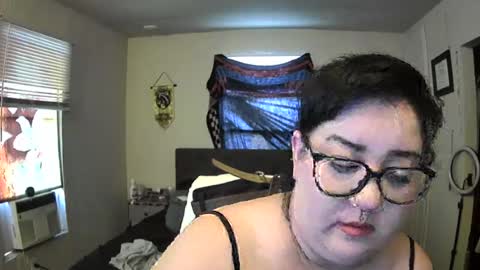 smokingcouple25 online show from June 24, 3:08 pm