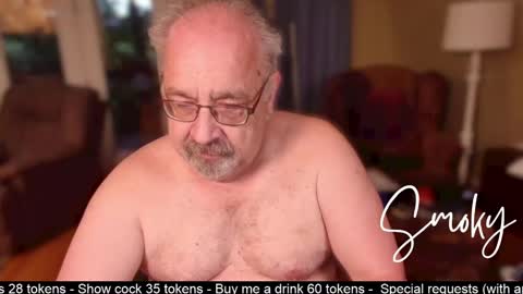 Snapshot of smokymountanman chatting on October 5, 11:12 pm smokymountanman online show from October 5, 11:12 pm