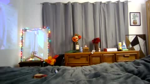 smoothmove1215 online show from February 27, 4:02 am