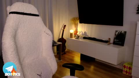 smthwrong online show from January 9, 12:35 am