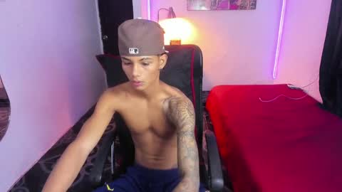 snak_master1 online show from March 28, 3:46 pm