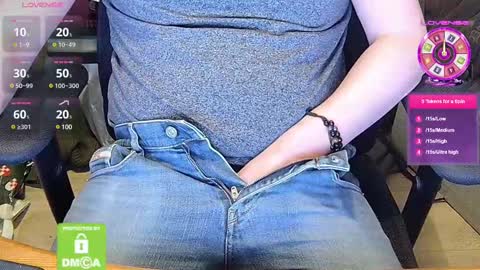 Sneakybill online show from February 23, 6:45 pm