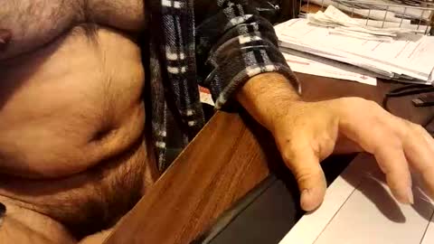 watchmecum online show from December 18, 4:02 pm