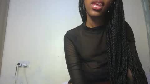 Snapshot of snowfox254 chatting on October 28, 7:04 pm snowfox254 online show from October 28, 7:04 pm