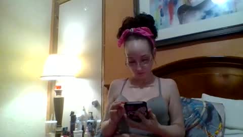snowkitty6969 online show from March 4, 1:57 am
