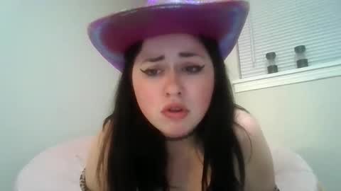 snowy-owl online show from April 3, 8:10 am