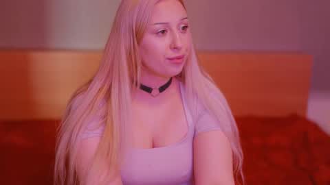 Snowy Bubbles online show from March 18, 7:36 am