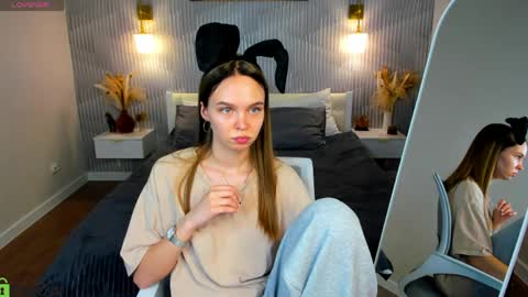 Sofa online show from April 1, 7:42 am