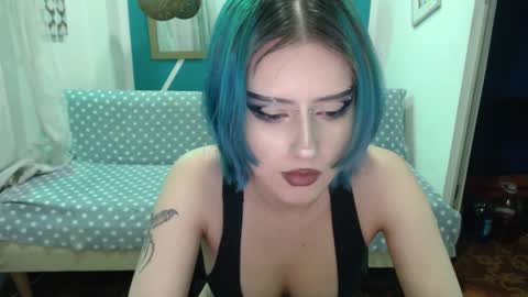 Snapshot of soffiaha_lor chatting on December 12, 12:05 am Soffia online show from December 12, 12:05 am