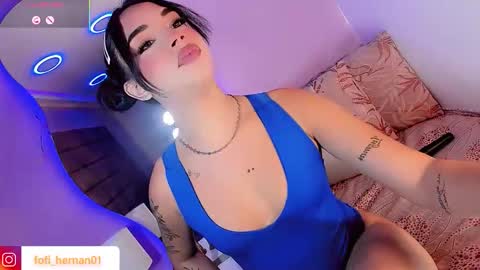 sofi_hdzz online show from May 3, 10:38 pm