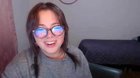 Sofi Lynch online show from December 17, 1:01 am