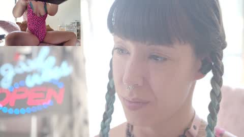 Sofi Mora online show from October 25, 1:22 pm