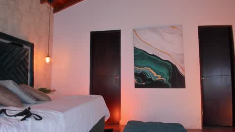 Sofi online show from November 18, 11:57 am