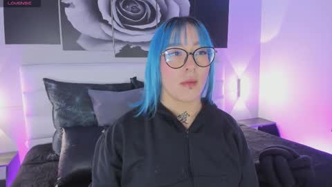 sofi_sp online show from December 2, 11:52 am