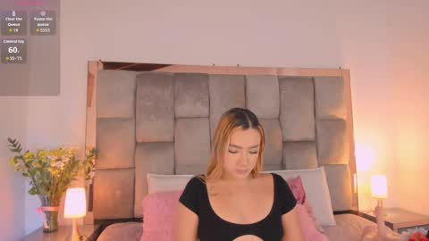 Snapshot of sofi_vasquez chatting on September 23, 8:37 pm Sofia Vasquez online show from September 23, 8:37 pm
