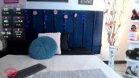 Snapshot of sofia_boobs__ chatting on September 15, 7:59 pm Sofia online show from September 15, 7:59 pm