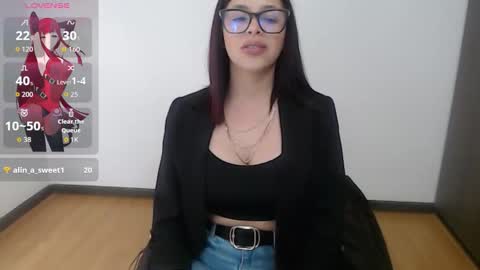 sofia Ill be back on Tuesday June 4.  online show from November 29, 10:06 pm