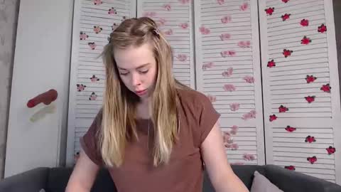 Sofia here online show from January 19, 12:31 am