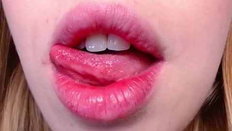 Sofia here online show from September 30, 12:43 am