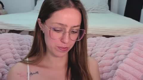     online show from March 25, 4:30 am