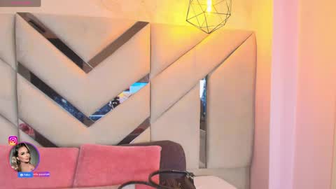   online show from May 18, 7:09 pm