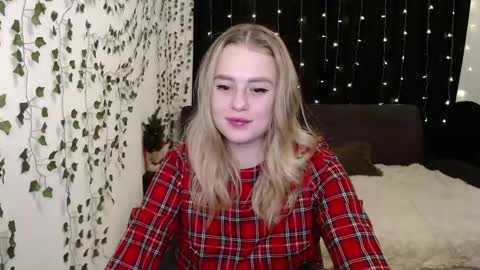 sofia_rosemary online show from December 30, 1:47 pm