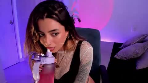 Sofia online show from March 5, 9:15 pm