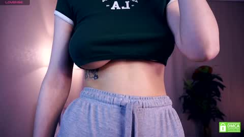 Snapshot of sofiabruno chatting on October 15, 6:27 am Hi My name is Sofia Welcome to my room Please thumbs up - its important online show from October 15, 6:27 am