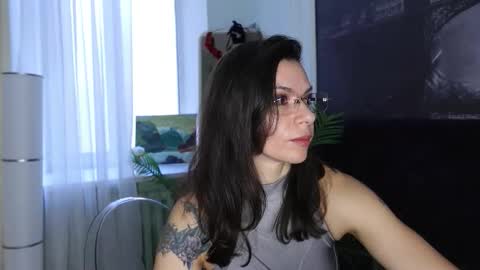 Snapshot of sofiafoster chatting on October 1, 6:23 am Sofia online show from October 1, 6:23 am