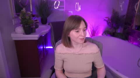 SofiaLuxuryy online show from April 19, 2:18 pm