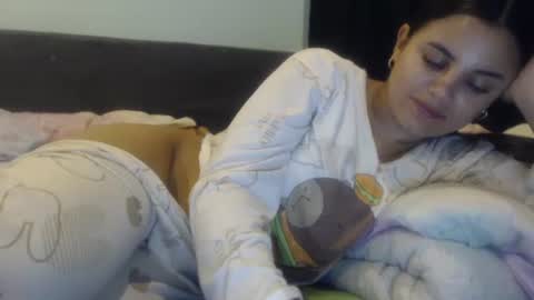 Snapshot of sofigarcia17 chatting on October 6, 3:57 am sofi online show from October 6, 3:57 am