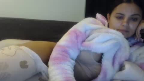 Snapshot of sofigarcia17 chatting on October 1, 3:16 am sofi online show from October 1, 3:16 am