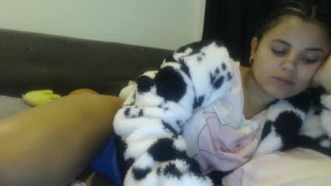 Snapshot of sofigarcia17 chatting on September 12, 1:51 am sofi online show from September 12, 1:51 am