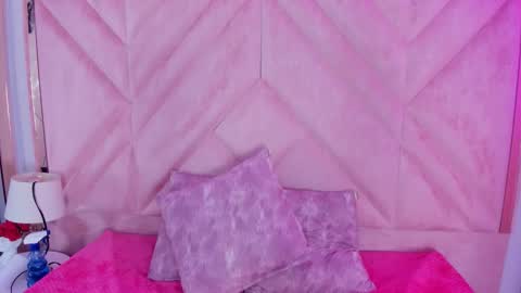 sofii_jones online show from October 8, 12:40 am